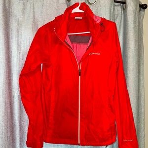 Columbia omni-shield rain jacket - size medium
